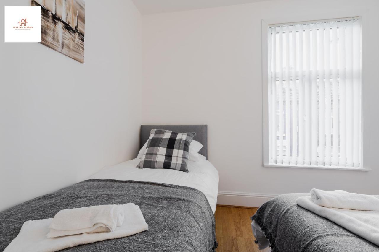 2 Bedroom House Liverpool- Large & Cosy- Sleeps 5 By Hinkley Homes Short Lets & Serviced Accommodation Екстериор снимка