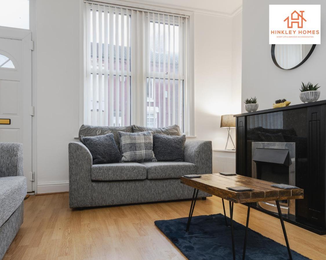 2 Bedroom House Liverpool- Large & Cosy- Sleeps 5 By Hinkley Homes Short Lets & Serviced Accommodation Екстериор снимка