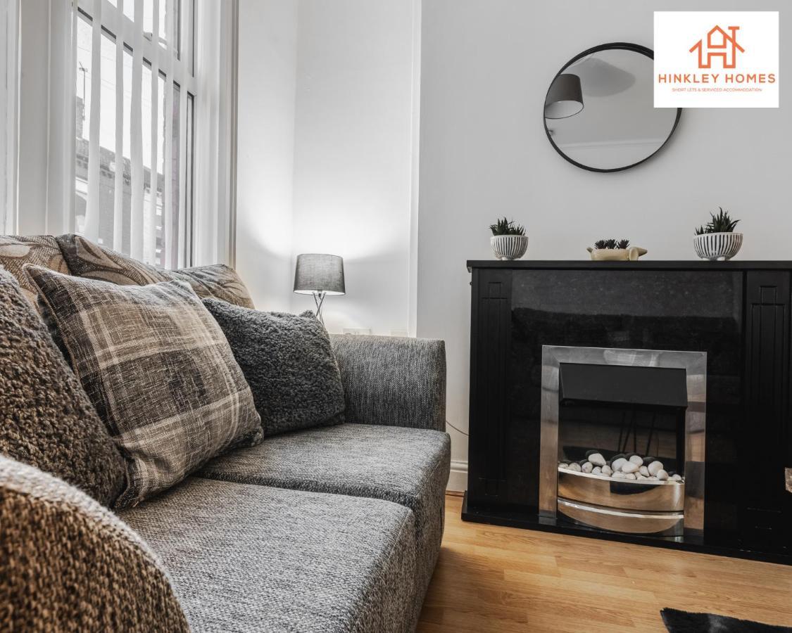 2 Bedroom House Liverpool- Large & Cosy- Sleeps 5 By Hinkley Homes Short Lets & Serviced Accommodation Екстериор снимка