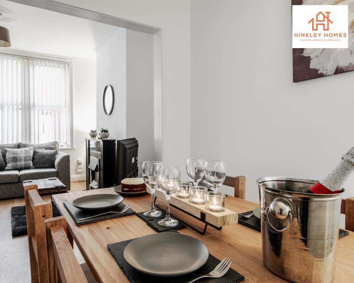 2 Bedroom House Liverpool- Large & Cosy- Sleeps 5 By Hinkley Homes Short Lets & Serviced Accommodation Екстериор снимка